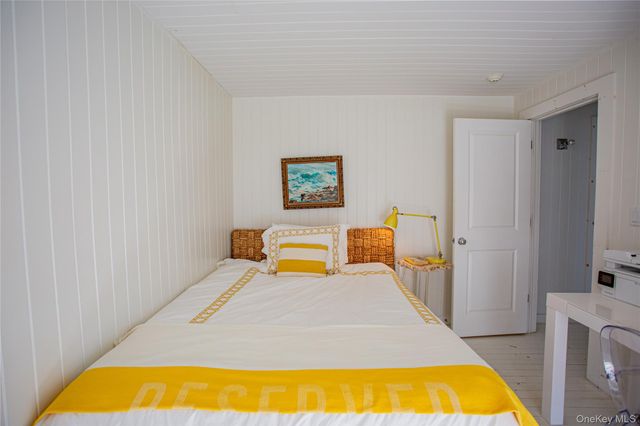 16 June Walk, Long Beach, NY 11561