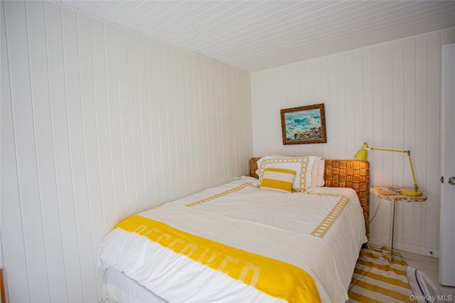 16 June Walk, Long Beach, NY 11561