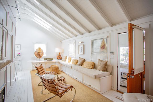 16 June Walk, Long Beach, NY 11561