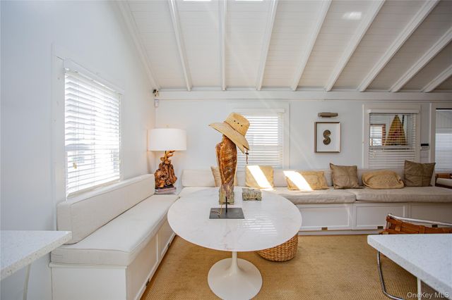 16 June Walk, Long Beach, NY 11561