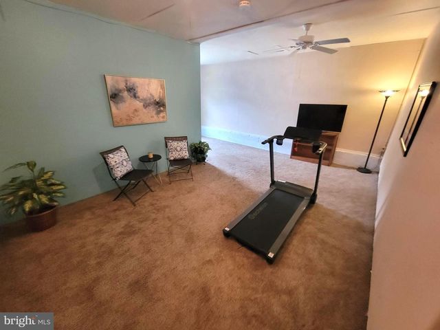 13 CHRISTINA WOODS CT, Newark, DE 19702