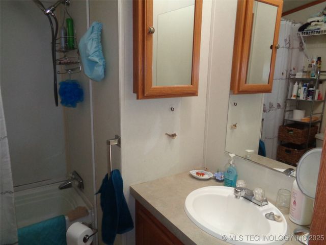 344 Persimmon Lane, Canadian, OK 74425