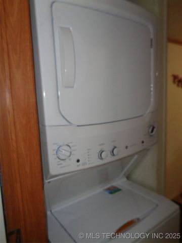 344 Persimmon Lane, Canadian, OK 74425