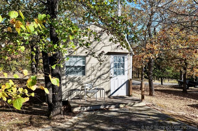 344 Persimmon Lane, Canadian, OK 74425