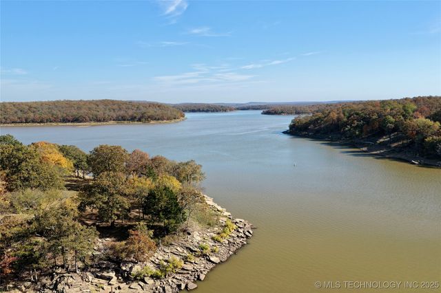 344 Persimmon Lane, Canadian, OK 74425