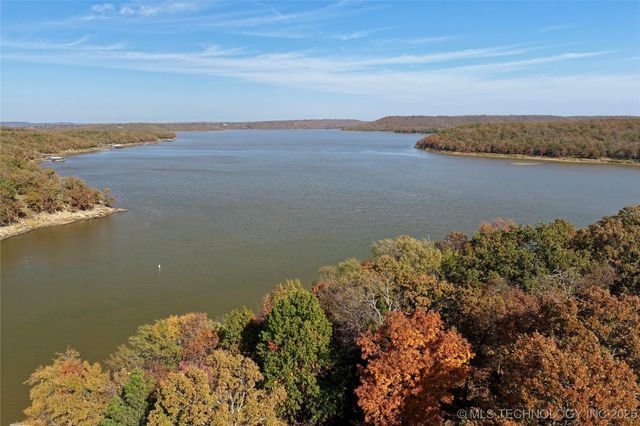 344 Persimmon Lane, Canadian, OK 74425