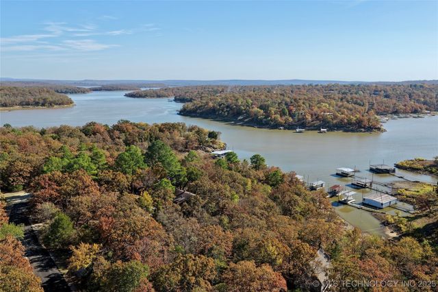 344 Persimmon Lane, Canadian, OK 74425