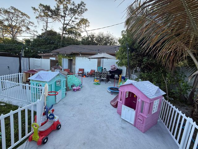 4865 Dell Avenue, Lake Worth, FL 33461