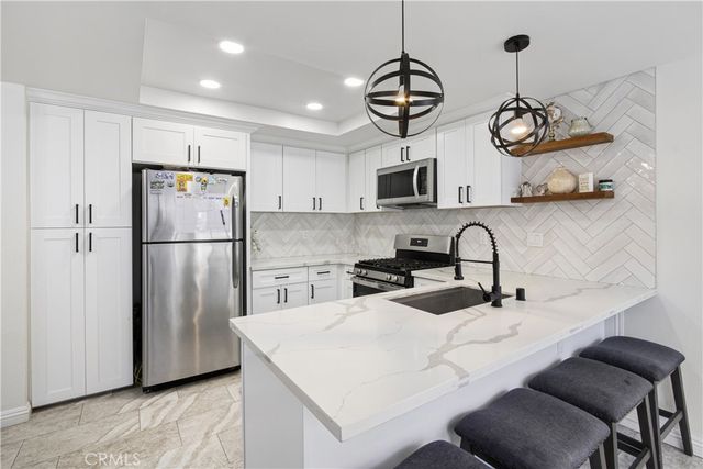 11 Wildflower Pl, Pomona, CA 91766