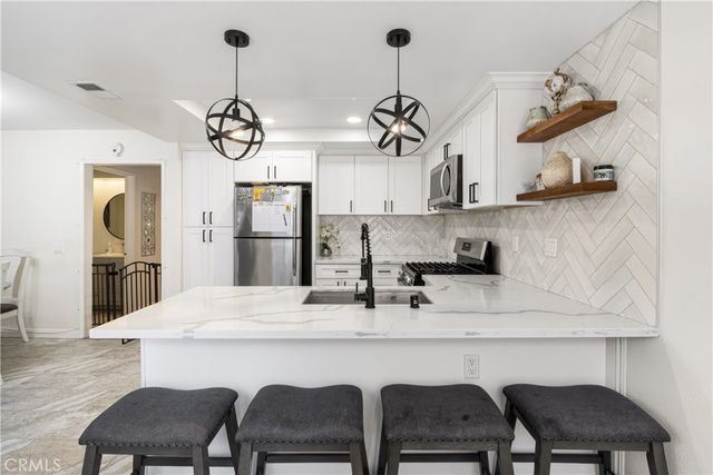 11 Wildflower Pl, Pomona, CA 91766