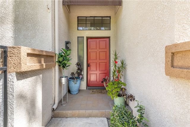 11 Wildflower Pl, Pomona, CA 91766