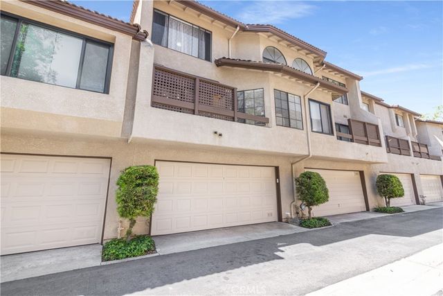 11 Wildflower Pl, Pomona, CA 91766