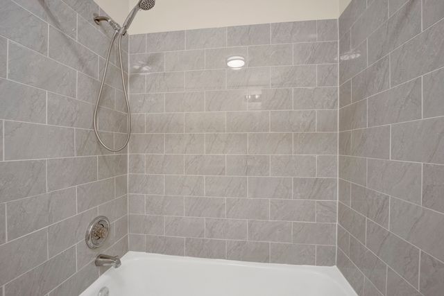 1145 Pleasant Run Drive 609, Wheeling, IL 60090