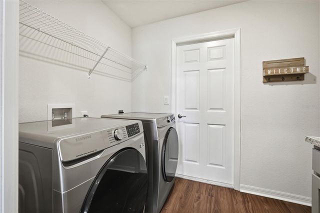 7100 TWISTING PINES LOOP, Zephyrhills, FL 33541