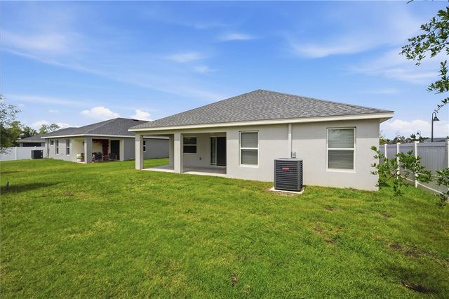 7100 TWISTING PINES LOOP, Zephyrhills, FL 33541