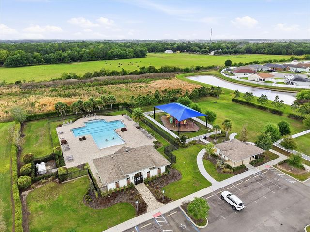 7100 TWISTING PINES LOOP, Zephyrhills, FL 33541