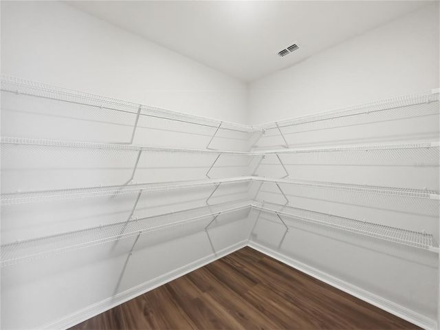 7100 TWISTING PINES LOOP, Zephyrhills, FL 33541