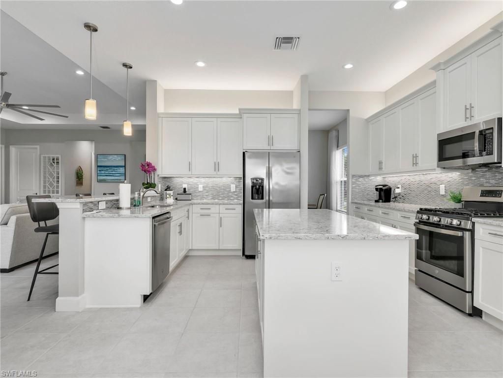 28510 Wharton DR, BONITA SPRINGS, FL 34135 — photo 4