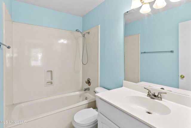 5316 Culeoka Drive, Ocean Springs, MS 39564