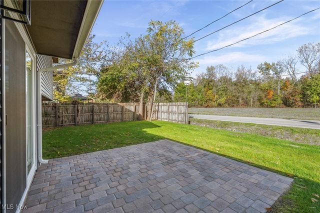 484 Shorefield Drive, Chippewa Lake, OH 44215