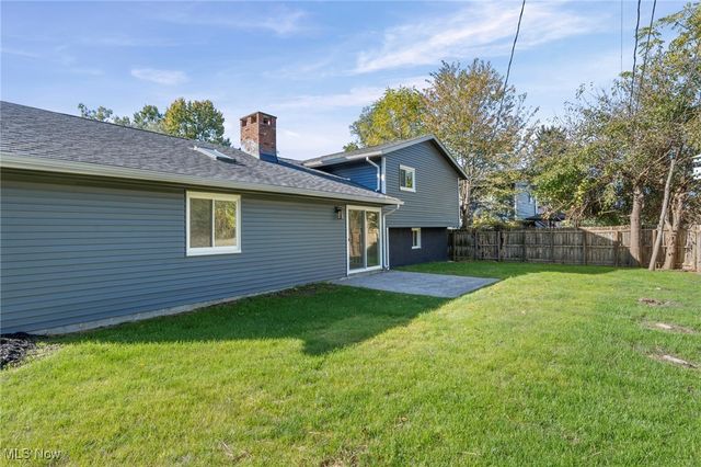 484 Shorefield Drive, Chippewa Lake, OH 44215