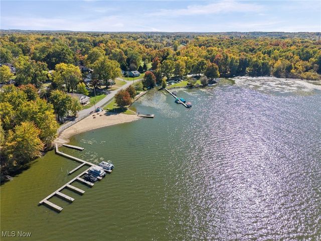 484 Shorefield Drive, Chippewa Lake, OH 44215