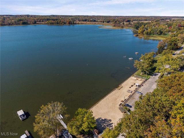 484 Shorefield Drive, Chippewa Lake, OH 44215