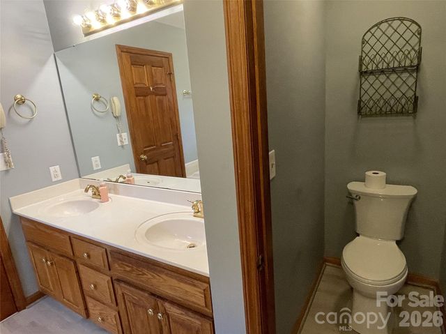 138 Walking Horse Run, Stanley, NC 28164