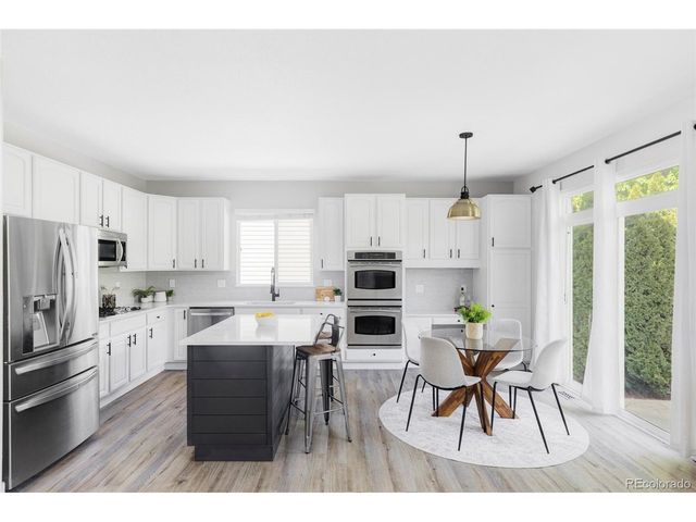 10212 Falcon St, Longmont, CO 80504