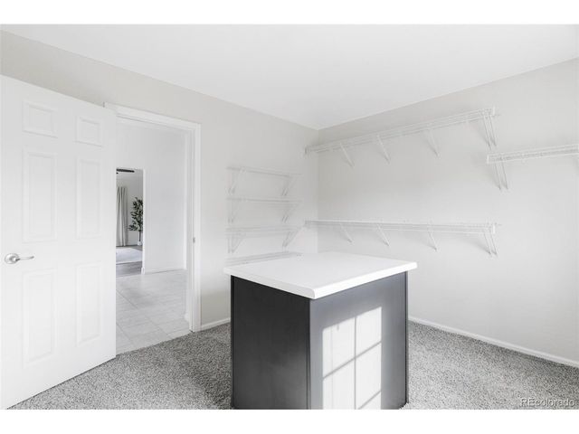 10212 Falcon St, Longmont, CO 80504