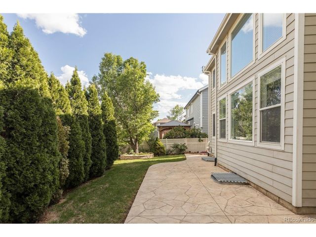 10212 Falcon St, Longmont, CO 80504