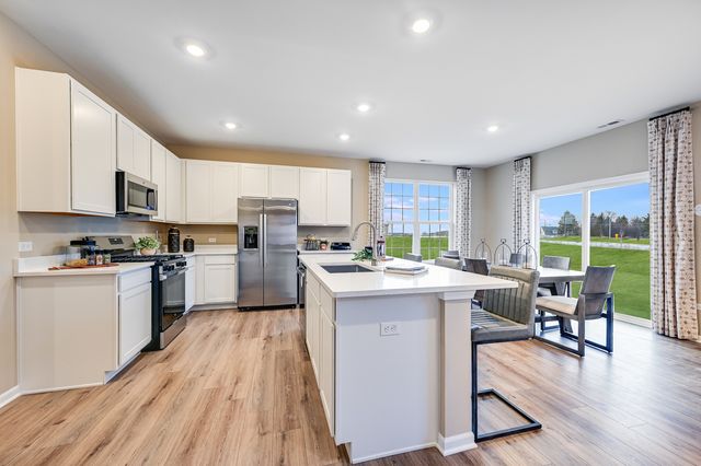 3816 Meadowridge Road, Woodstock, IL 60098