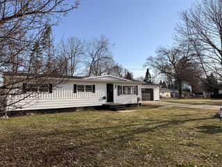 231 Smith Street, Sheridan, MI 48884