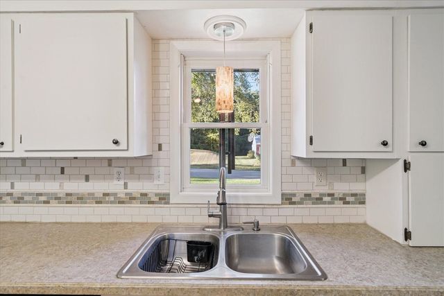 138 Knoll Drive, Battle Creek, MI 49017