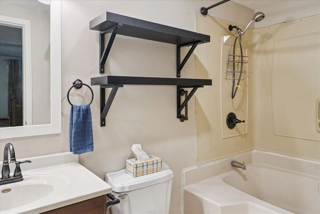 138 Knoll Drive, Battle Creek, MI 49017