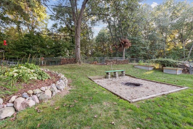 138 Knoll Drive, Battle Creek, MI 49017