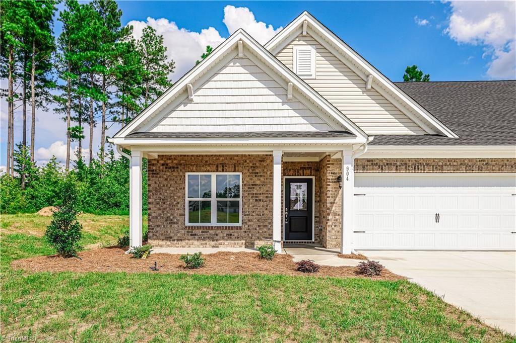 904 Beeson Court, Clemmons, NC 27012