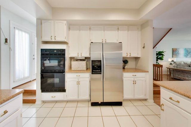 26443 N Ridge Court, Mundelein, IL 60060