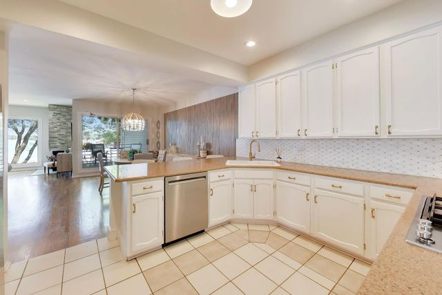 26443 N Ridge Court, Mundelein, IL 60060