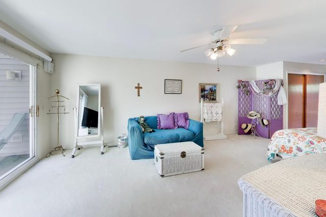 26443 N Ridge Court, Mundelein, IL 60060