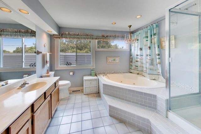 26443 N Ridge Court, Mundelein, IL 60060