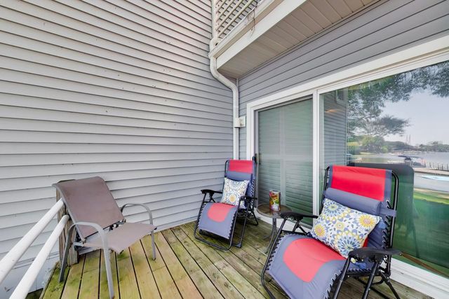 26443 N Ridge Court, Mundelein, IL 60060
