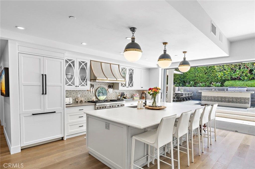 Image 13 of property listing at 1680 Louise, Laguna Beach, CA 92651