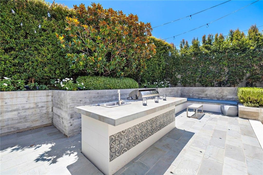 Image 20 of property listing at 1680 Louise, Laguna Beach, CA 92651