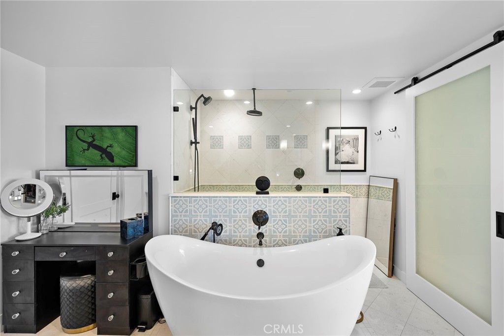 Image 28 of property listing at 1680 Louise, Laguna Beach, CA 92651