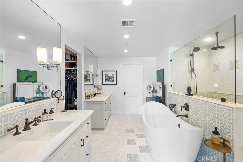 Image 29 of property listing at 1680 Louise, Laguna Beach, CA 92651