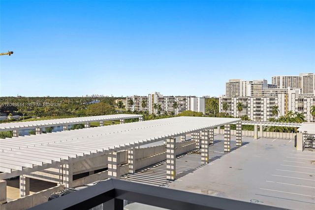 101 Diplomat Pkwy 2009, Hallandale Beach, FL 33009