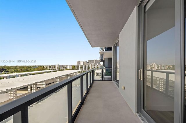 101 Diplomat Pkwy 2009, Hallandale Beach, FL 33009