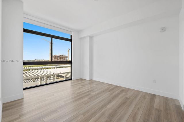 101 Diplomat Pkwy 2009, Hallandale Beach, FL 33009