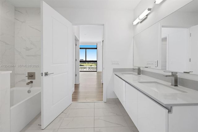 101 Diplomat Pkwy 2009, Hallandale Beach, FL 33009